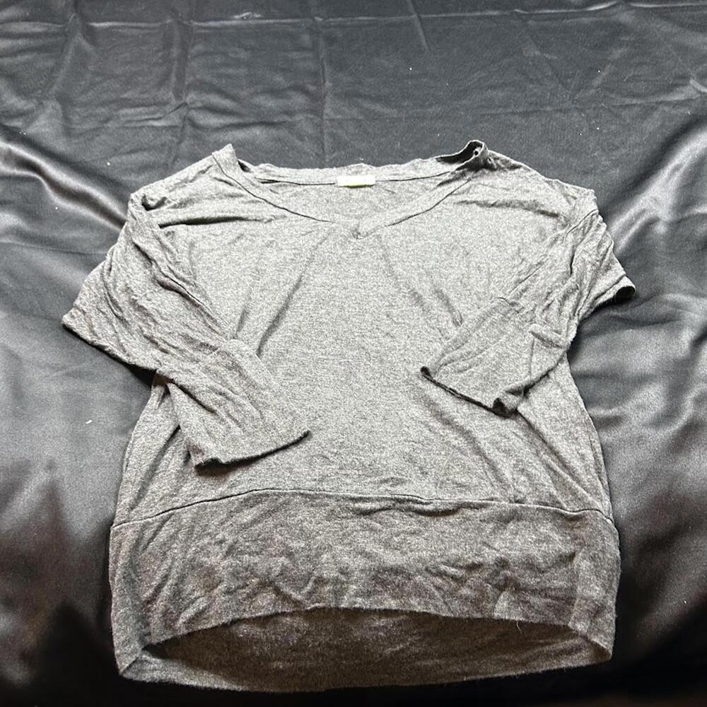 Love Culture WOMENS Dark Gray V-Neck Long Sleeve Shirt Size S